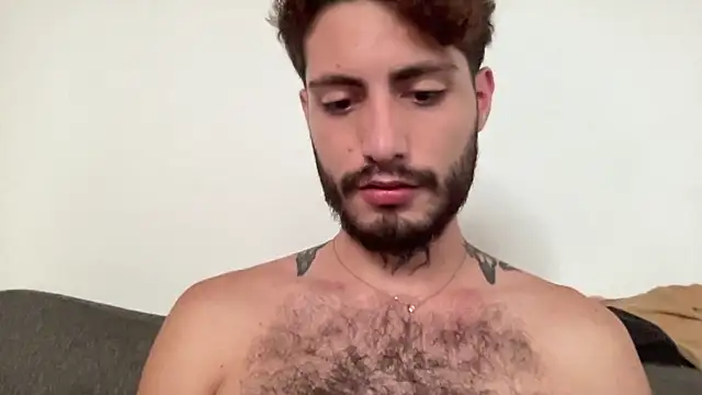 Snapshot of axel_giracr chatting on January 11, 4:46 pm axel giracr online show from January 11, 4:46 pm