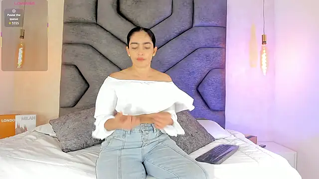 Snapshot of Liinda_Saenz chatting on June 6, 11:26 am Liinda Saenz online show from June 6, 11:26 am