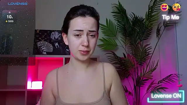 SweetieKendl online show from May 2, 10:26 pm