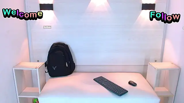 Snapshot of jeic_18 chatting on September 9, 5:34 pm jeic 18 online show from September 9, 5:34 pm