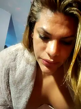 Snapshot of CurvyViolet chatting on February 22, 11:46 pm CurvyViolet online show from February 22, 11:46 pm