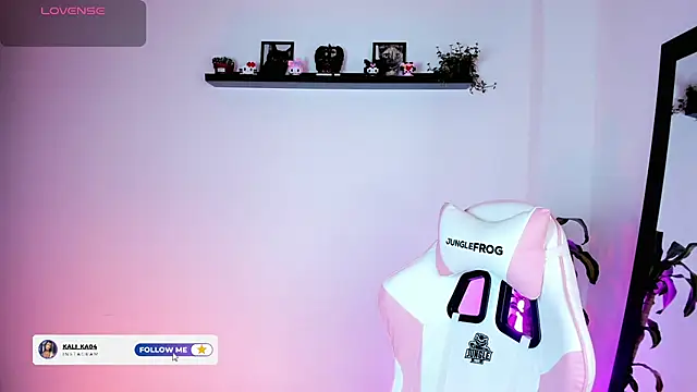 Snapshot of kali_ka_ chatting on October 22, 6:07 pm kali ka online show from October 22, 6:07 pm