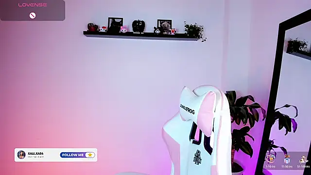 Snapshot of kali_ka_ chatting on November 21, 6:06 pm kali ka online show from November 21, 6:06 pm