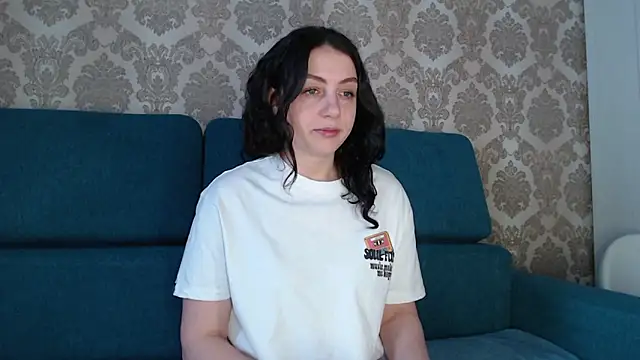 Louise Lavender online show from March 2, 5:44 am