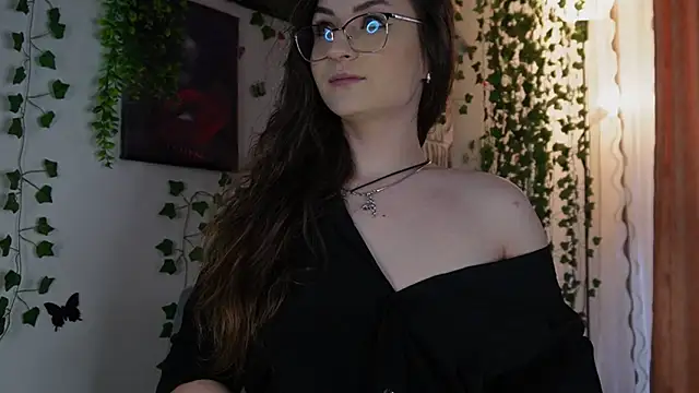 Snapshot of NaughtYHomemadE chatting on February 4, 12:22 pm NaughtYHomemadE online show from February 4, 12:22 pm