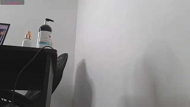 Snapshot of Daivis_17 chatting on December 15, 8:58 pm Daivis 17 online show from December 15, 8:58 pm