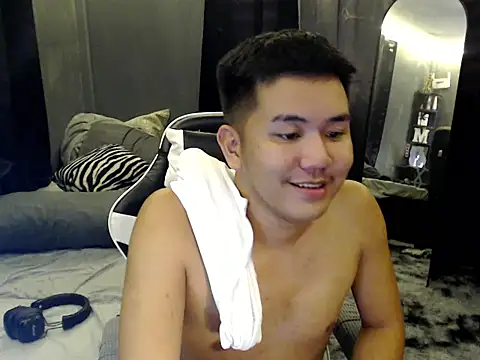 xgregor07 online show from October 28, 3:47 pm