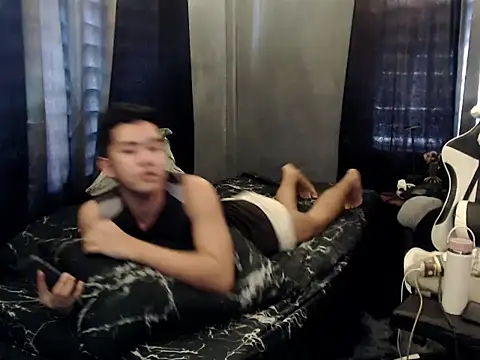 xgregor07 online show from November 30, 12:58 am