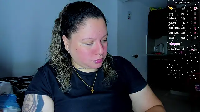 mariana maze online show from December 22, 6:48 pm