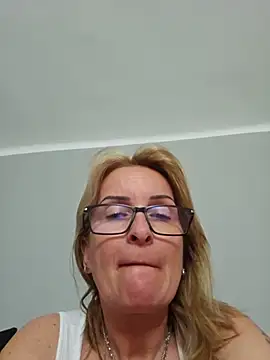 Steffi45 online show from June 4, 8:20 am