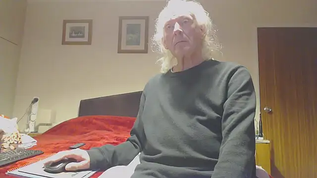 WaverlyKernow online show from December 15, 3:38 pm