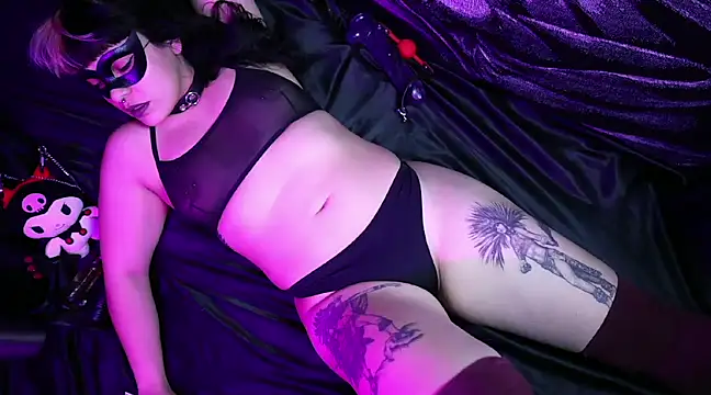 EvaCrux online show from March 7, 6:35 am