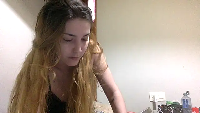 Snapshot of lilafg chatting on June 7, 2:27 am lilafg online show from June 7, 2:27 am