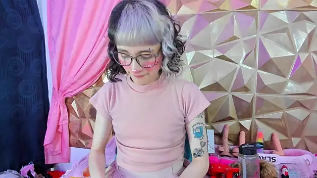 neeko princes online show from February 8, 12:17 pm