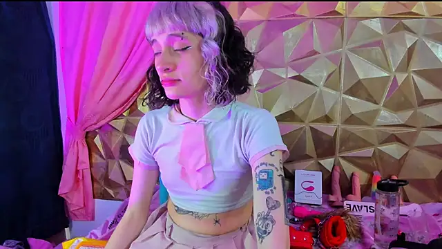 neeko princes online show from February 17, 12:27 pm