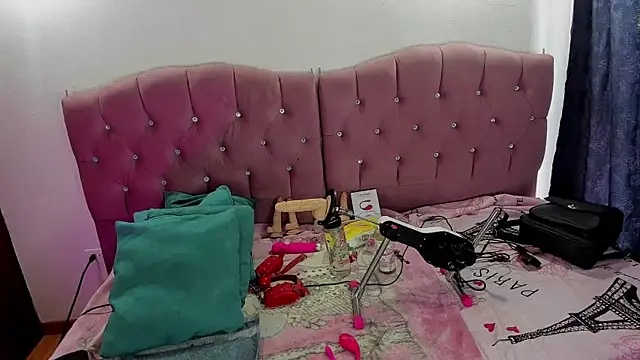 neeko princes online show from October 22, 12:05 pm