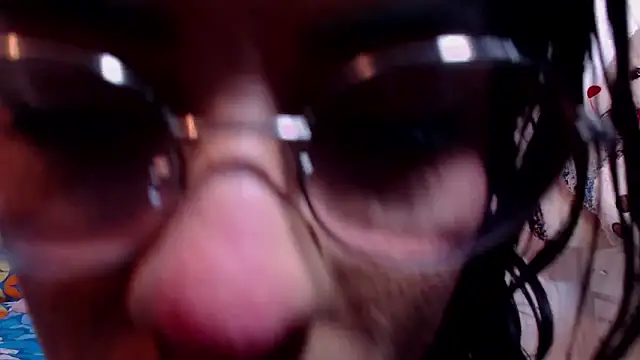 Aliice Doll online show from January 16, 7:10 pm