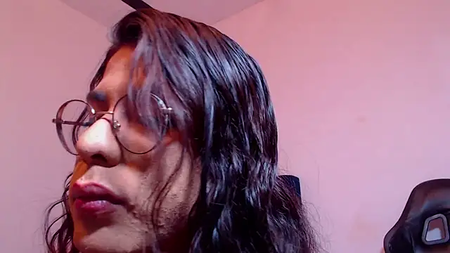 Aliice Doll online show from January 21, 11:55 pm