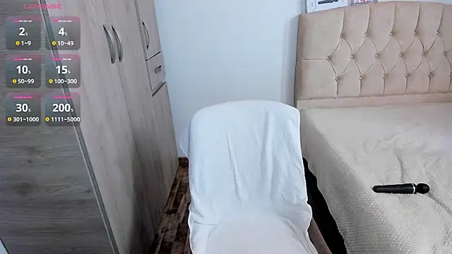 emily1  online show from March 4, 6:18 pm