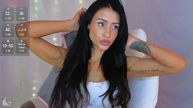 Aprilreign online show from January 29, 6:18 pm