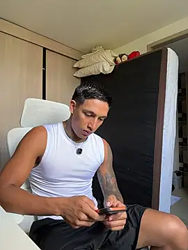 sendfer online show from June 24, 7:24 pm