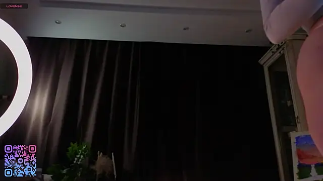 Snapshot of SoniaScott chatting on December 14, 2:06 am SoniaScott online show from December 14, 2:06 am