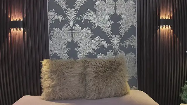  shantal smith online show from December 14, 4:45 pm