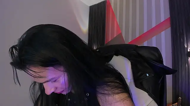 Snapshot of _shantal_smith chatting on May 28, 1:03 am shantal smith online show from May 28, 1:03 am