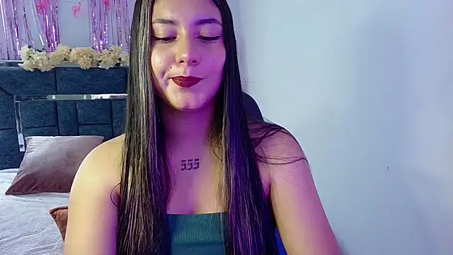 Lia 14  online show from October 17, 6:32 pm