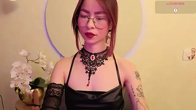 Snapshot of rosse_98_ chatting on December 4, 3:10 pm rosse 98 online show from December 4, 3:10 pm