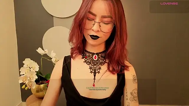 Snapshot of rosse_98_ chatting on December 17, 2:23 pm rosse 98 online show from December 17, 2:23 pm