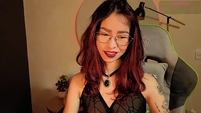 Snapshot of rosse_98_ chatting on March 19, 1:04 pm rosse 98 online show from March 19, 1:04 pm