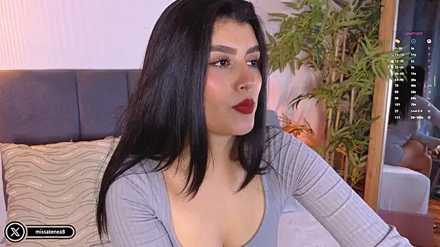 missatenea online show from January 19, 2:43 pm