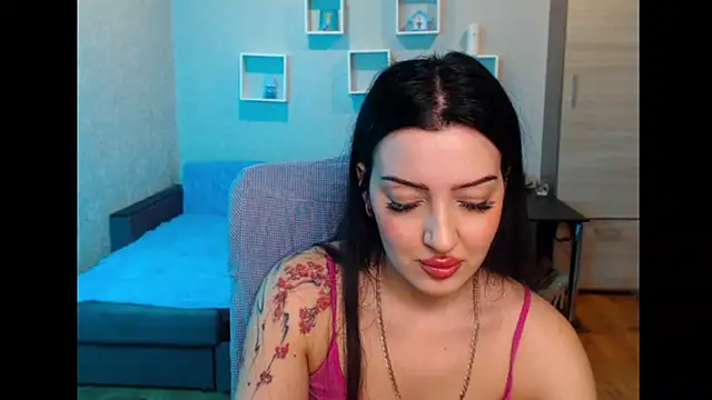 Snapshot of SkarlettMonliss chatting on January 5, 1:15 pm SkarlettMonliss online show from January 5, 1:15 pm