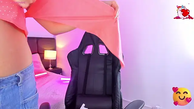 Snapshot of Megan_Miles02 chatting on March 22, 2:27 am Megan Miles02 online show from March 22, 2:27 am