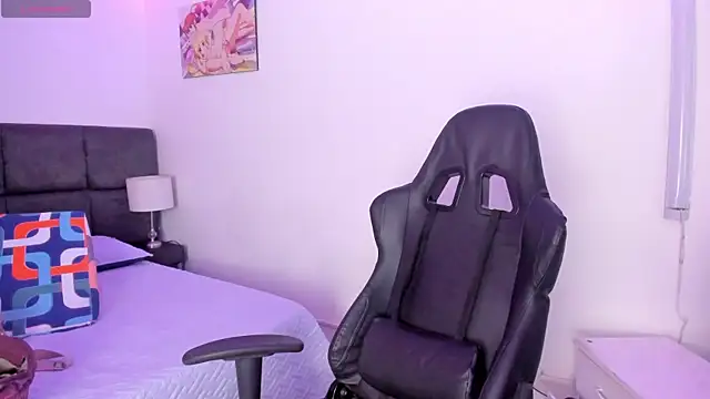 Megan Miles02 online show from November 18, 8:57 pm