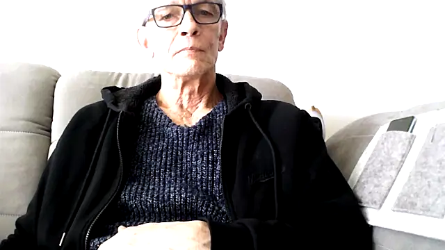 Snapshot of berfri chatting on March 1, 12:18 pm berfri online show from March 1, 12:18 pm