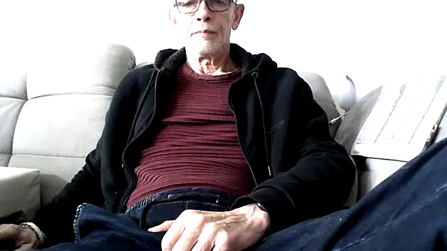 Snapshot of berfri chatting on March 14, 12:21 pm berfri online show from March 14, 12:21 pm