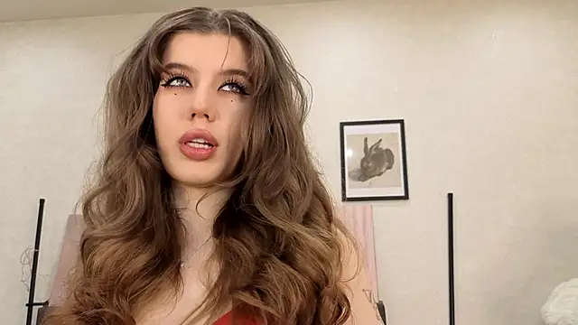 dolly ll online show from June 12, 1:32 pm