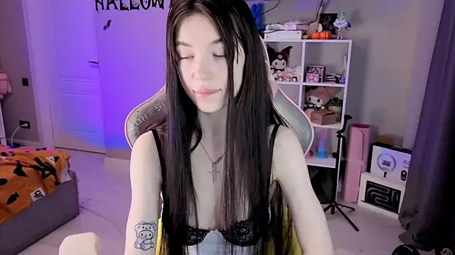 Snapshot of Aliceblush chatting on November 13, 3:55 pm Aliceblush online show from November 13, 3:55 pm