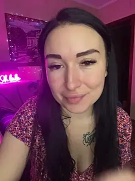 Roxana Bell online show from December 9, 6:14 pm