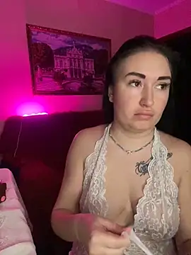 Roxana Bell online show from January 31, 2:07 pm