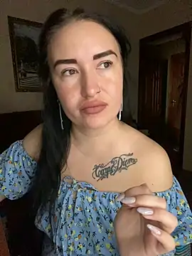 Snapshot of Roxana_Bell chatting on April 11, 7:56 am Roxana Bell online show from April 11, 7:56 am