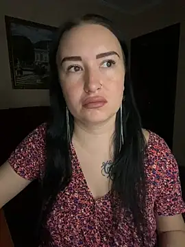 Snapshot of Roxana_Bell chatting on April 13, 6:13 pm Roxana Bell online show from April 13, 6:13 pm