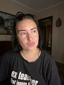 Roxana Bell online show from June 12, 10:03 am