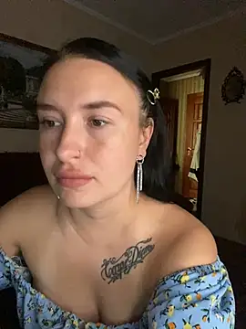 Roxana Bell online show from June 13, 11:41 am