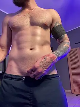 Snapshot of MachineDien chatting on February 18, 11:44 pm MachineDien online show from February 18, 11:44 pm