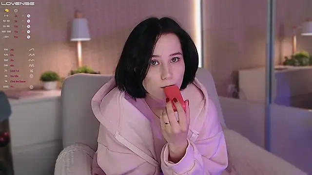 Snapshot of LissaLarsson_ chatting on January 4, 11:11 am LissaLarsson online show from January 4, 11:11 am