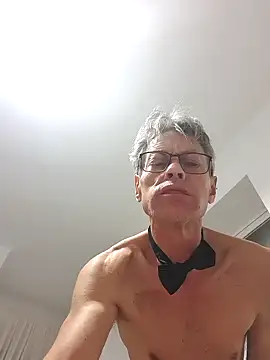 Snapshot of Dandya100@xh chatting on December 26, 3:27 am Dandya100xh online show from December 26, 3:27 am