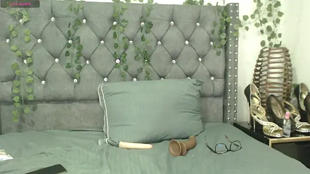 Snapshot of KhateShar chatting on July 10, 2:08 pm KhateShar online show from July 10, 2:08 pm